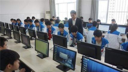 高職單招計算機專業就業新方向 聚焦人工智能與軟件開發